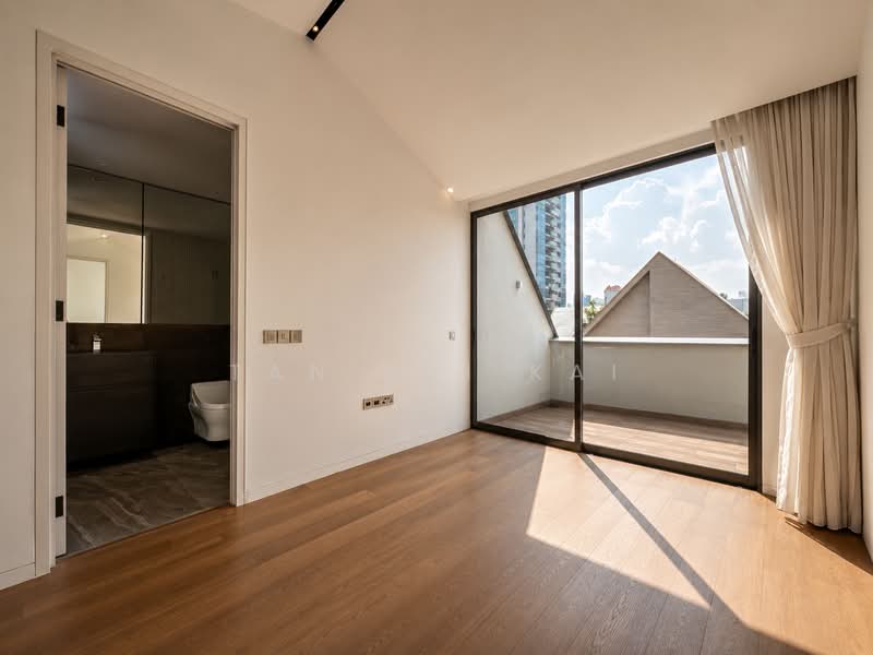 Brand New Freehold Renovated 3B Penthouse in Newton at $3.2m!, , 3 Bedrooms, 1,410 sqft, Condominium For Sale, by Tan Shi Kai, 500193243 - Master - PropertyGuru.com.sg