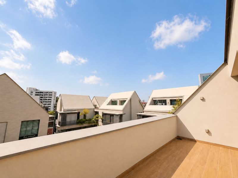 Brand New Freehold Renovated 3B Penthouse in Newton at $3.2m!, , 3 Bedrooms, 1,410 sqft, Condominium For Sale, by Tan Shi Kai, 500193243 - Balcony - PropertyGuru.com.sg