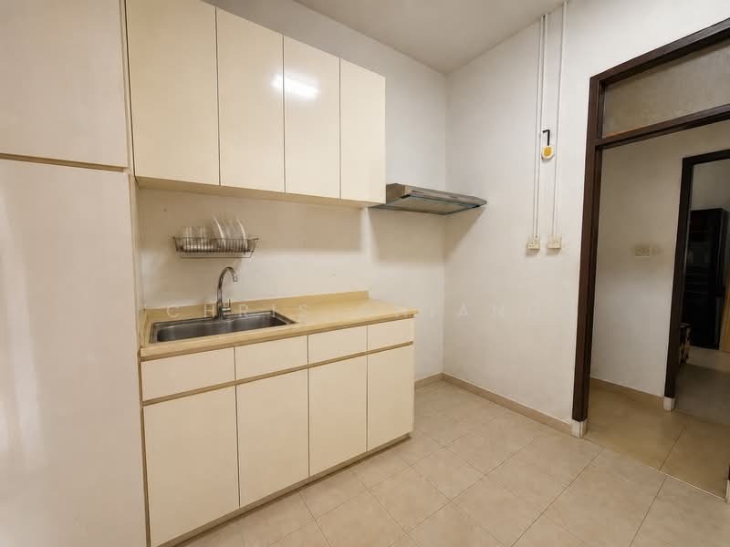 Serangoon Garden Estate, Bodmin/ Bloxhome/ Borthwick/ Brockhampton/ Blandford/ Burghley Drive, 4 Bedrooms, 1,800 sqft, Semi-Detached House For Sale, by Chris Chiang, 500193248 - Kitchen - PropertyGuru.com.sg