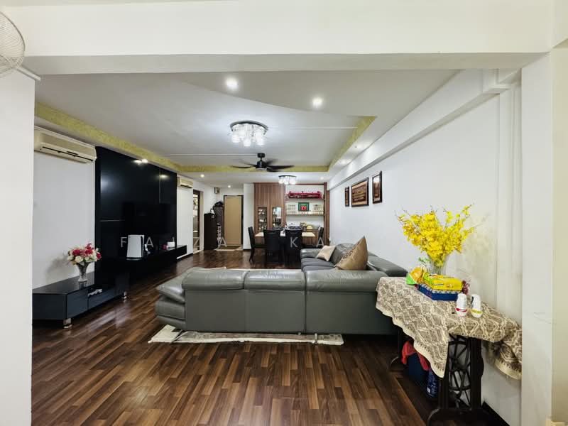 670 Woodlands Drive 71, 670 Woodlands Drive 71, 4 Bedrooms, 1,410 sqft, HDB Flat For Sale, by Faizal Kasmin, 500193255 - Living Room - PropertyGuru.com.sg