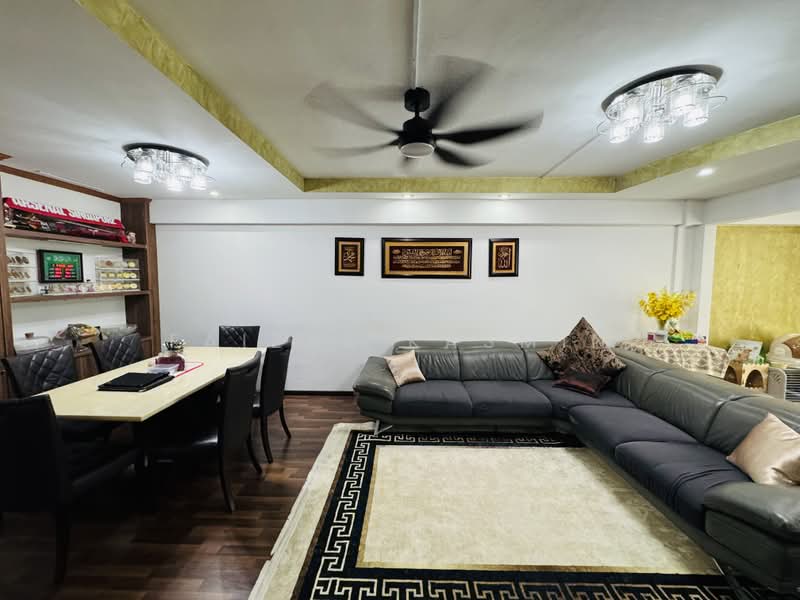 670 Woodlands Drive 71, 670 Woodlands Drive 71, 4 Bedrooms, 1,410 sqft, HDB Flat For Sale, by Faizal Kasmin, 500193255 - Living Room - PropertyGuru.com.sg