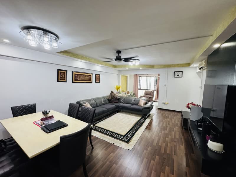 670 Woodlands Drive 71, 670 Woodlands Drive 71, 4 Bedrooms, 1,410 sqft, HDB Flat For Sale, by Faizal Kasmin, 500193255 - Living Room - PropertyGuru.com.sg