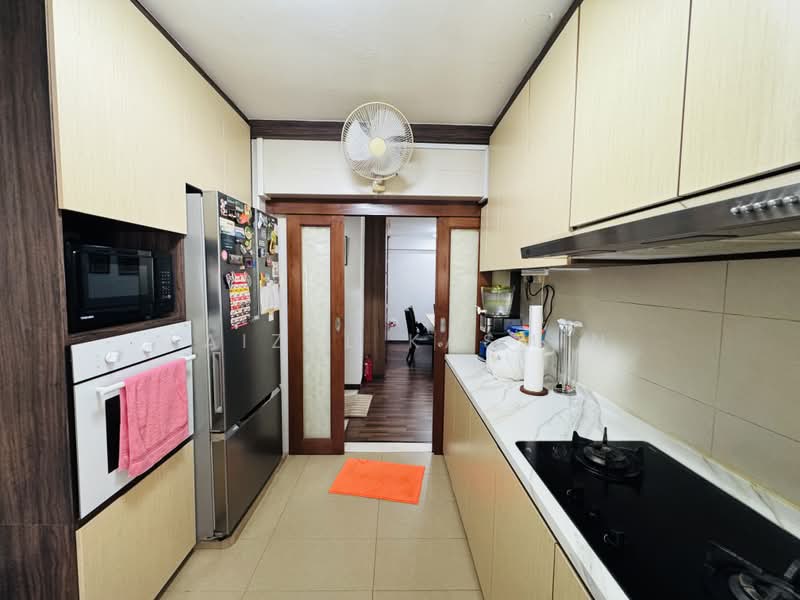 670 Woodlands Drive 71, 670 Woodlands Drive 71, 4 Bedrooms, 1,410 sqft, HDB Flat For Sale, by Faizal Kasmin, 500193255 - Kitchen - PropertyGuru.com.sg