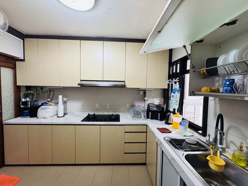 670 Woodlands Drive 71, 670 Woodlands Drive 71, 4 Bedrooms, 1,410 sqft, HDB Flat For Sale, by Faizal Kasmin, 500193255 - Kitchen - PropertyGuru.com.sg