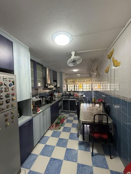 225 Tampines Street 23, 225 Tampines Street 23, 3 Bedrooms, 1,130 sqft, HDB Flat For Sale, by Ameer Marican, 500193257 - Kitchen - PropertyGuru.com.sg