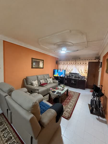 225 Tampines Street 23, 225 Tampines Street 23, 3 Bedrooms, 1,130 sqft, HDB Flat For Sale, by Ameer Marican, 500193257 - Living Room - PropertyGuru.com.sg