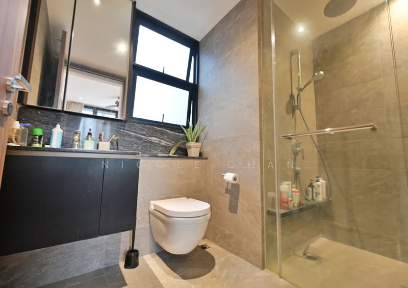 Daintree Residence, 11D Toh Tuck Road, 2 Bedrooms, 743 sqft, Condominium For Sale, by Nicole Chan, 500193258 - Master Bathroom - PropertyGuru.com.sg