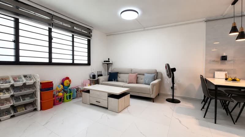 109 Bishan Street 12, 109 Bishan Street 12, 3 Bedrooms, 904 sqft, HDB Flat For Sale, by Poh Chu Ying, 500193263 - Living Room - PropertyGuru.com.sg