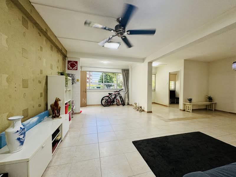 221 Simei Street 4, 221 Simei Street 4, 3 Bedrooms, 1,313 sqft, HDB Flat For Rent, by Vanessa Lim, 500193266 - Living Room - PropertyGuru.com.sg