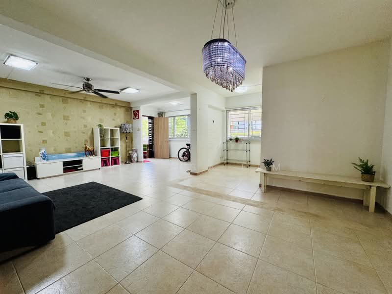 221 Simei Street 4, 221 Simei Street 4, 3 Bedrooms, 1,313 sqft, HDB Flat For Rent, by Vanessa Lim, 500193266 - Living Room - PropertyGuru.com.sg