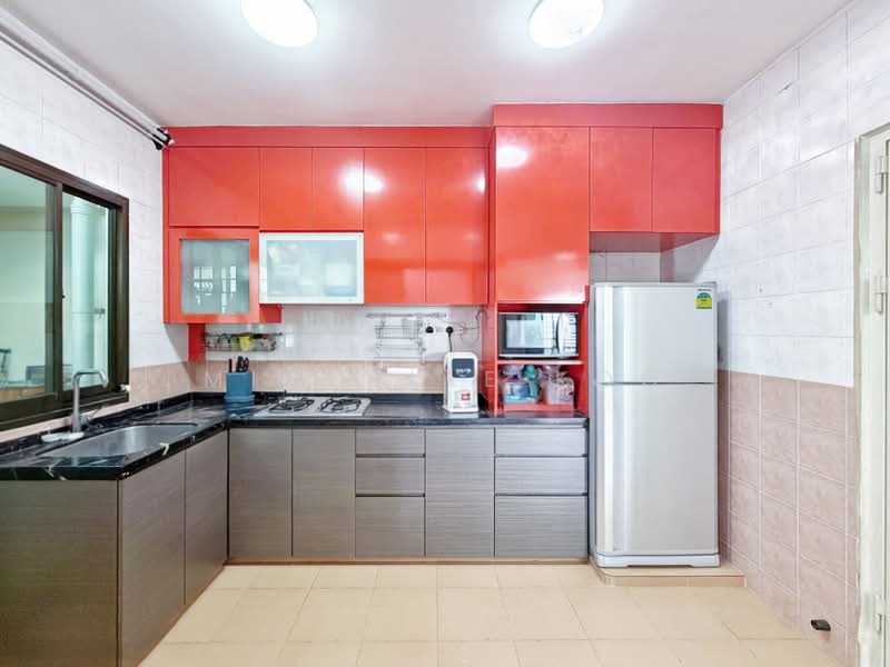 682B Jurong West Central 1, 682B Jurong West Central 1, 3 Bedrooms, 1,227 sqft, HDB Flat For Sale, by Michelle Koo, 500193269 - Kitchen - PropertyGuru.com.sg