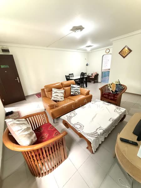 839 Yishun Street 81, 839 Yishun Street 81, 3 Bedrooms, 1,109 sqft, HDB Flat For Sale, by Ridhuan Abdullah, 500193272 - Living Room - PropertyGuru.com.sg