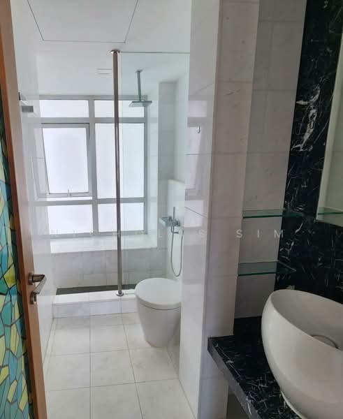 Icon, 10 Gopeng Street, 3 Bedrooms, 1,302 sqft, Apartment For Rent, by Nicholas Sim, 500193278 - Bathroom - PropertyGuru.com.sg