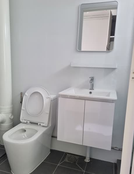 361 Hougang Avenue 5, 361 Hougang Avenue 5, Room Rental, 100 sqft, HDB Flat For Rent, by Sherlyn Ho, 500193290 - Bathroom - PropertyGuru.com.sg