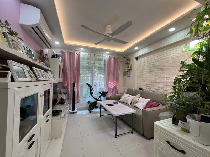 115C Canberra Walk, 115C Canberra Walk, 3 Bedrooms, 1,001 sqft, HDB Flat For Sale, by Tay Boon Chwee, 500193292 - Living Room - PropertyGuru.com.sg