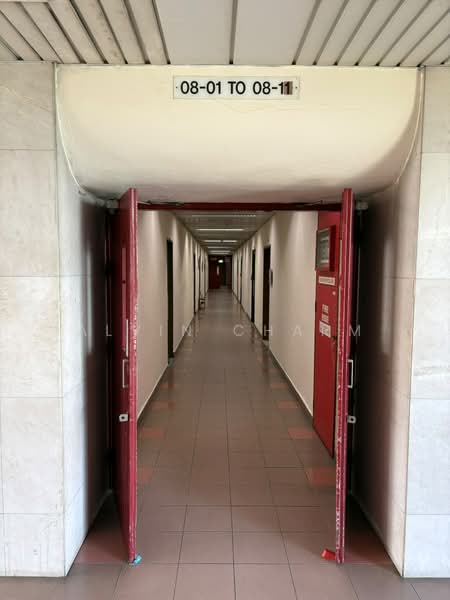 Golden Mile Tower, 6001 Beach Road, 915 sqft, Office For Rent, by Alvin Charm, 500193307 - Corridor - CommercialGuru.com.sg