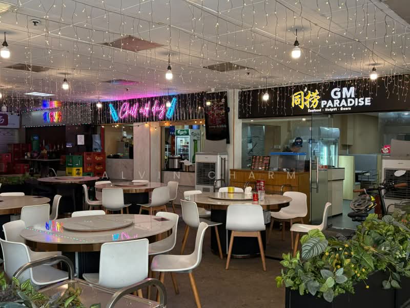 Golden Mile Tower, 6001 Beach Road, 915 sqft, Office For Rent, by Alvin Charm, 500193307 - Eatery in the vicinity - CommercialGuru.com.sg
