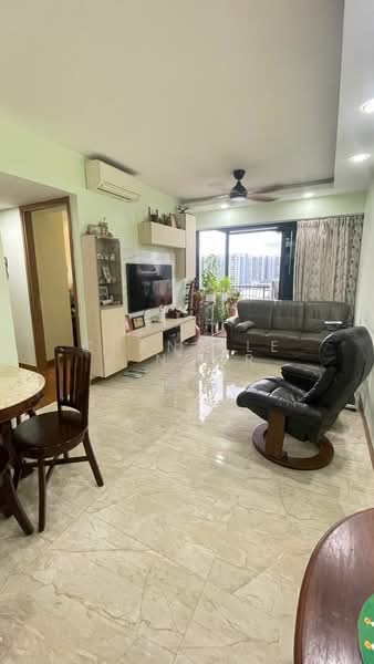 Kingsford Waterbay, 84 Upper Serangoon View, 3 Bedrooms, 893 sqft, Condominium For Sale, by Chanelle K Noor, 500193308 - Living Room - PropertyGuru.com.sg