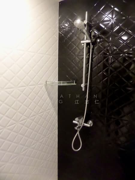International Plaza, 10 Anson Road, 3 Bedrooms, 1,033 sqft, Apartment For Rent, by Jonathan Kong 江忠仁, 500193311 - Bathroom - PropertyGuru.com.sg