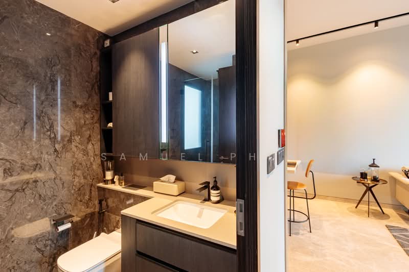 3 Cuscaden, 3 Cuscaden Walk, Tanglin / Holland / Bukit Timah, 2 Bedrooms, 764 sqft, Condominium For Sale, by Samuel Phua, 500193314 - Bathroom - PropertyGuru.com.sg