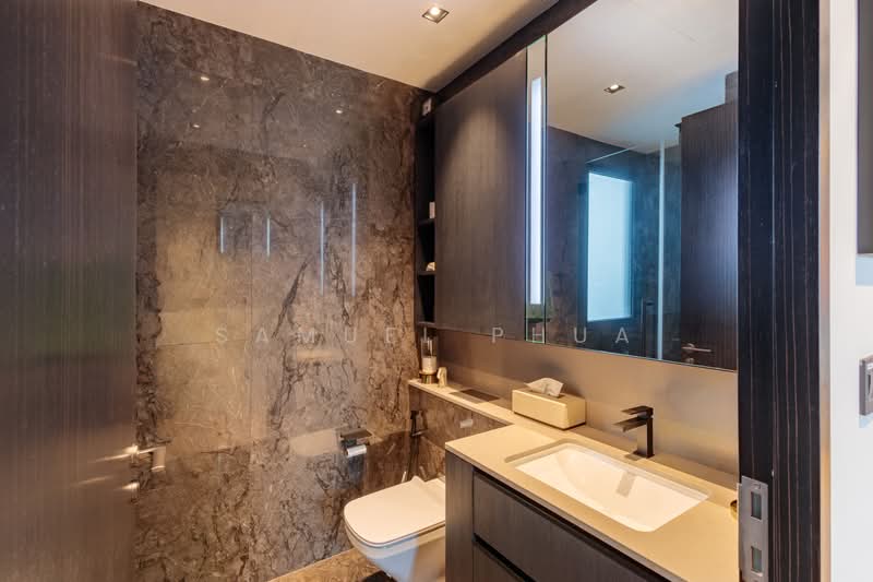 3 Cuscaden, 3 Cuscaden Walk, Tanglin / Holland / Bukit Timah, 2 Bedrooms, 764 sqft, Condominium For Sale, by Samuel Phua, 500193314 - Bathroom - PropertyGuru.com.sg