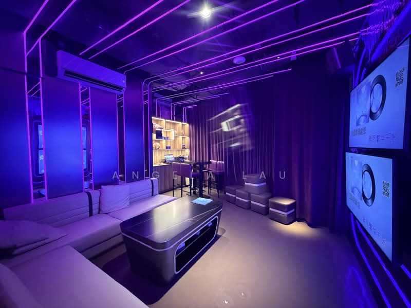 Pub for takeover at Katong Area, , 2,300 sqft, Mall Shop For Sale, by Angela Lau, 500193320 - Living Room - CommercialGuru.com.sg