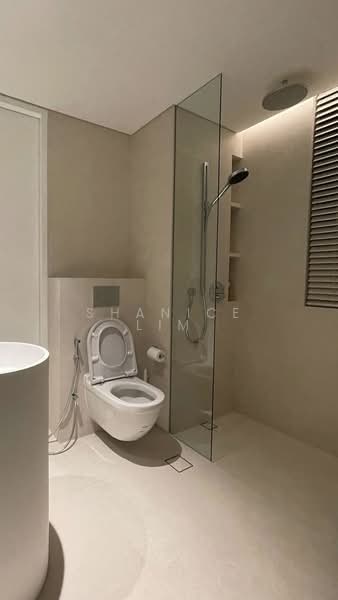 Casa Cairnhill, 1 Peck Hay Road, 3 Bedrooms, 1,539 sqft, Condominium For Sale, by Shanice Lim, 500193329 - Bathroom - PropertyGuru.com.sg