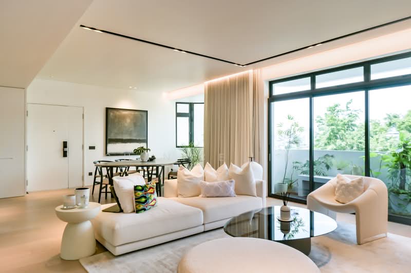 Casa Cairnhill, 1 Peck Hay Road, 3 Bedrooms, 1,539 sqft, Condominium For Sale, by Shanice Lim, 500193329 - Living Room - PropertyGuru.com.sg