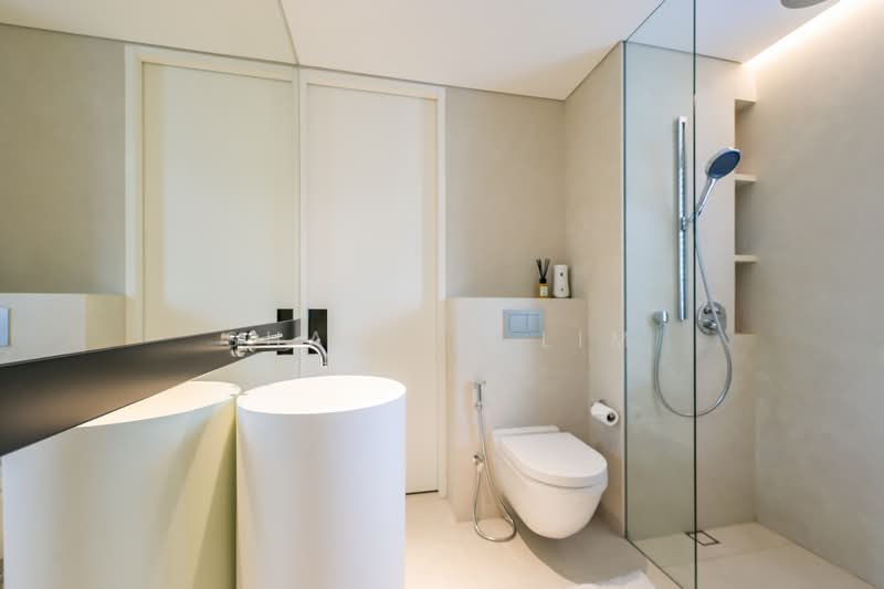 Casa Cairnhill, 1 Peck Hay Road, 3 Bedrooms, 1,539 sqft, Condominium For Sale, by Shanice Lim, 500193329 - Bathroom - PropertyGuru.com.sg