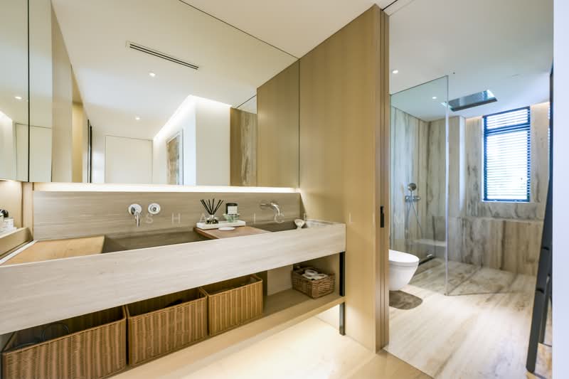 Casa Cairnhill, 1 Peck Hay Road, 3 Bedrooms, 1,539 sqft, Condominium For Sale, by Shanice Lim, 500193329 - Bathroom - PropertyGuru.com.sg