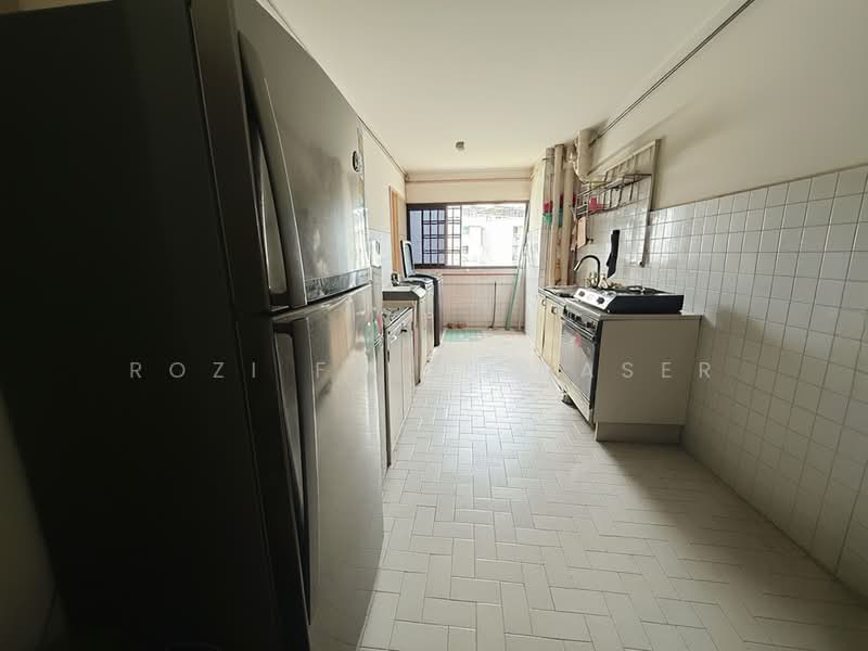 249 Tampines Street 21, 249 Tampines Street 21, 3 Bedrooms, 1,097 sqft, HDB Flat For Sale, by Rozi Faith Naser, 500193337 - Kitchen - PropertyGuru.com.sg