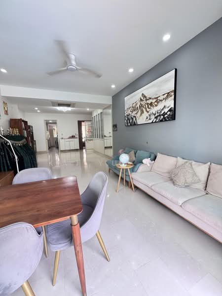 Duchess Crest, 64 Duchess Avenue, Tanglin / Holland / Bukit Timah, 4 Bedrooms, 1,711 sqft, Condominium For Sale, by Kai Yue KX, 500193342 - Living Room - PropertyGuru.com.sg