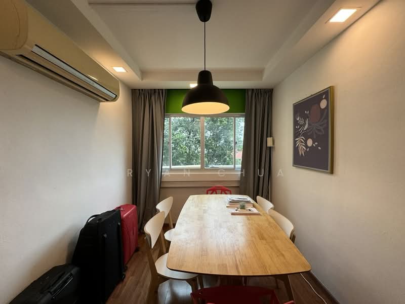 ✅ INVESTORS!! ~4% Rental Yield! CHEAP 4BR for Sale, East Coast / Marine Parade, 4 Bedrooms, 1,270 sqft, Apartment For Sale, by Bryan Chua, 500193344 - Dining Room - PropertyGuru.com.sg