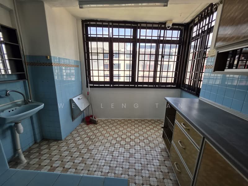97 Jalan Dua, 97 Jalan Dua, 2 Bedrooms, 603 sqft, HDB Flat For Sale, by Wei Leng Tan, 500193352 - Kitchen - PropertyGuru.com.sg