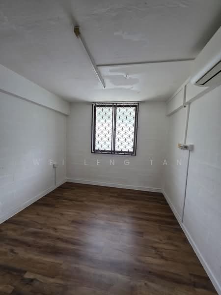 97 Jalan Dua, 97 Jalan Dua, 2 Bedrooms, 603 sqft, HDB Flat For Sale, by Wei Leng Tan, 500193352 - Spacious Room 1 - PropertyGuru.com.sg