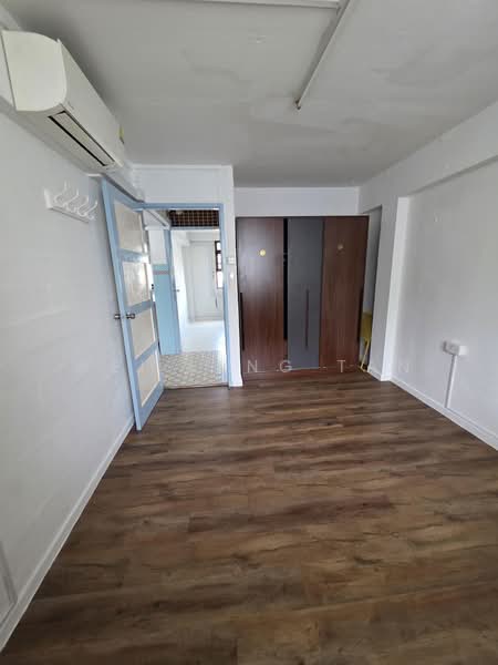 97 Jalan Dua, 97 Jalan Dua, 2 Bedrooms, 603 sqft, HDB Flat For Sale, by Wei Leng Tan, 500193352 - Spacious Room 1 - PropertyGuru.com.sg