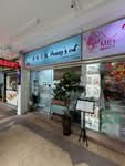 215 Ang Mo Kio Ave 1
