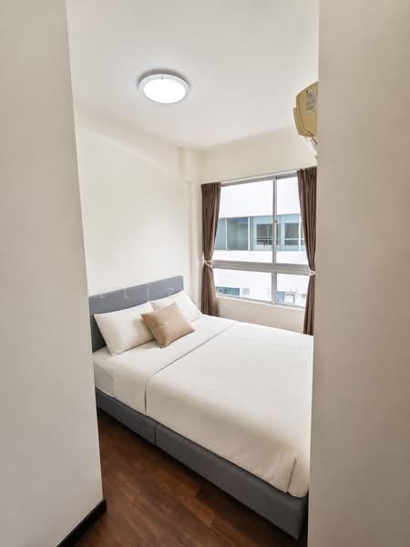 Mackenzie 88, 88 Mackenzie Road, 2 Bedrooms, 850 sqft, Condominium For Sale, by Elizabeth Lee, 500193370 - Bedroom - PropertyGuru.com.sg