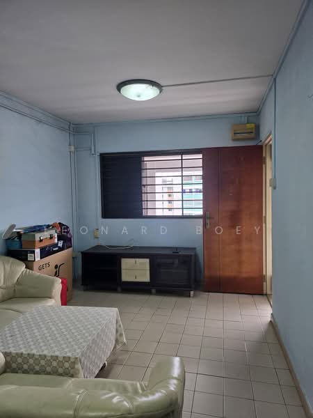 260 Bukit Batok East Avenue 4, 260 Bukit Batok East Avenue 4, 2 Bedrooms, 786 sqft, HDB Flat For Sale, by Leonard Boey, 500193385 - Living Room - PropertyGuru.com.sg