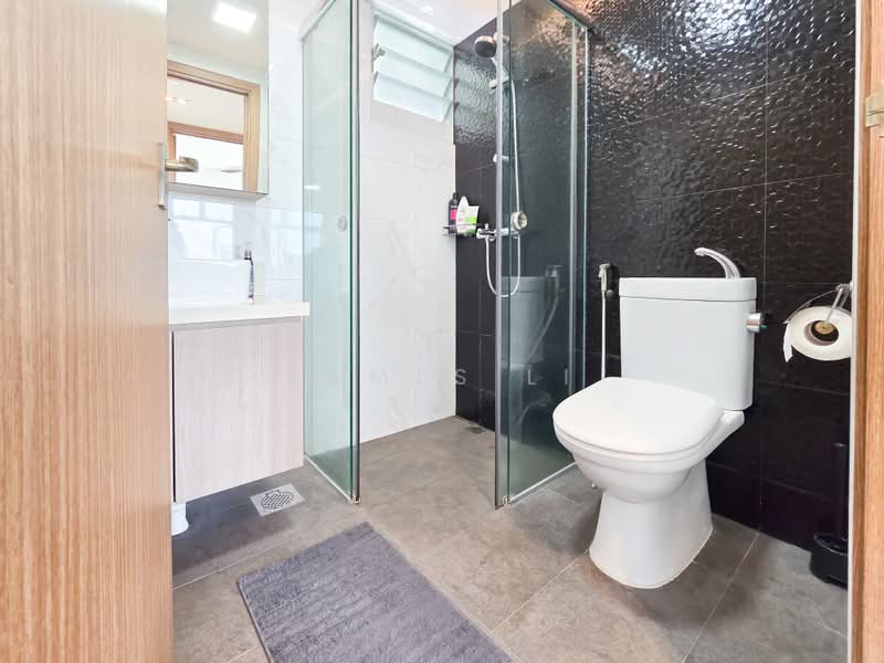 450B Bukit Batok West Avenue 6, 450B Bukit Batok West Avenue 6, 3 Bedrooms, 1,001 sqft, HDB Flat For Sale, by James Li, 500193397 - Bathroom - PropertyGuru.com.sg