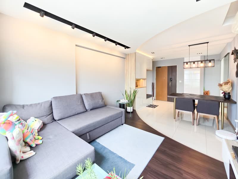 450B Bukit Batok West Avenue 6, 450B Bukit Batok West Avenue 6, 3 Bedrooms, 1,001 sqft, HDB Flat For Sale, by James Li, 500193397 - Living Room - PropertyGuru.com.sg