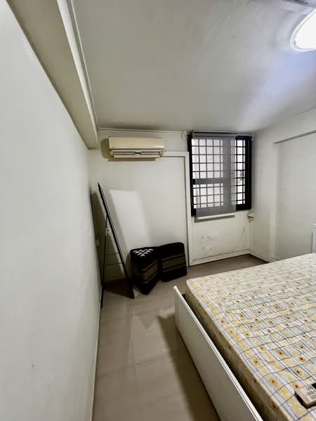 2 Ghim Moh Road, 2 Ghim Moh Road, 2 Bedrooms, 700 sqft, HDB Flat For Sale, by Iris Sim, 500193400 - Bedroom - PropertyGuru.com.sg
