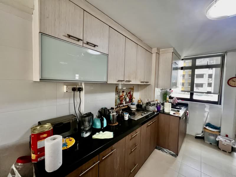 2 Ghim Moh Road, 2 Ghim Moh Road, 2 Bedrooms, 700 sqft, HDB Flat For Sale, by Iris Sim, 500193400 - Kitchen - PropertyGuru.com.sg