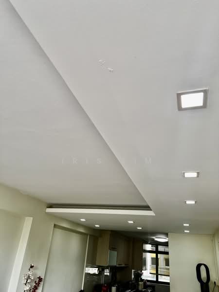 2 Ghim Moh Road, 2 Ghim Moh Road, 2 Bedrooms, 700 sqft, HDB Flat For Sale, by Iris Sim, 500193400 - Kitchen - PropertyGuru.com.sg
