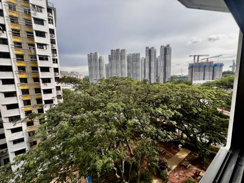 2 Ghim Moh Road, 2 Ghim Moh Road, 2 Bedrooms, 700 sqft, HDB Flat For Sale, by Iris Sim, 500193400 - Exterior - PropertyGuru.com.sg