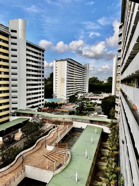 2 Ghim Moh Road, 2 Ghim Moh Road, 2 Bedrooms, 700 sqft, HDB Flat For Sale, by Iris Sim, 500193400 - Exterior - PropertyGuru.com.sg
