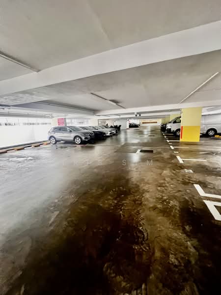 2 Ghim Moh Road, 2 Ghim Moh Road, 2 Bedrooms, 700 sqft, HDB Flat For Sale, by Iris Sim, 500193400 - Car Park - PropertyGuru.com.sg