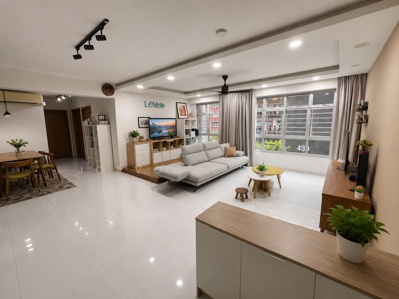 439B Bukit Batok West Avenue 8, 439B Bukit Batok West Avenue 8, 3 Bedrooms, 1,216 sqft, HDB Flat For Sale, by Joavonne Tang, 500193407 - Living Room - PropertyGuru.com.sg