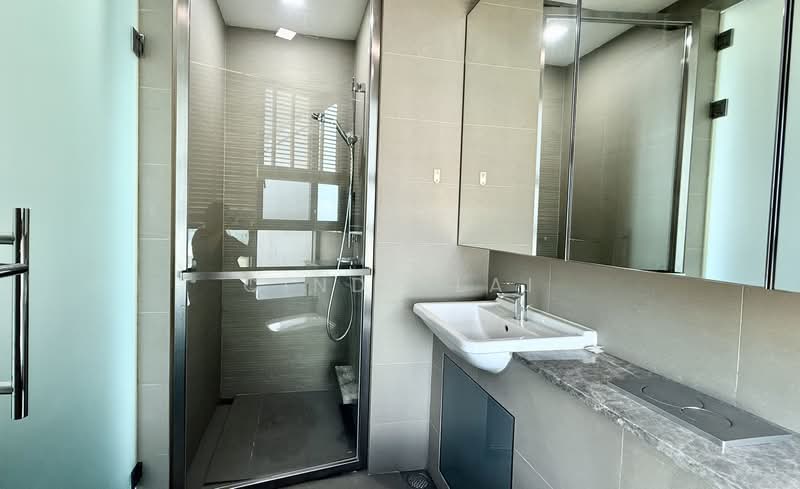 Skyline Residences, 610 Telok Blangah Road, Room Rental, 155 sqft, Condominium For Rent, by Cindy Lai, 500193416 - Junior Master Bathroom - PropertyGuru.com.sg