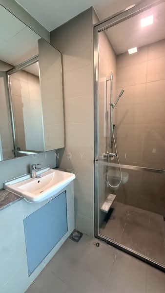 Skyline Residences, 610 Telok Blangah Road, Room Rental, 155 sqft, Condominium For Rent, by Cindy Lai, 500193416 - Common Bathroom - PropertyGuru.com.sg